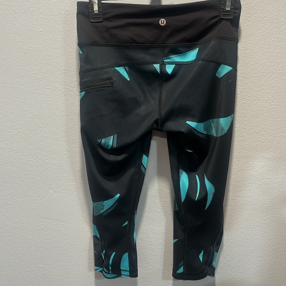 Lululemon leggings - Picture 9 of 10